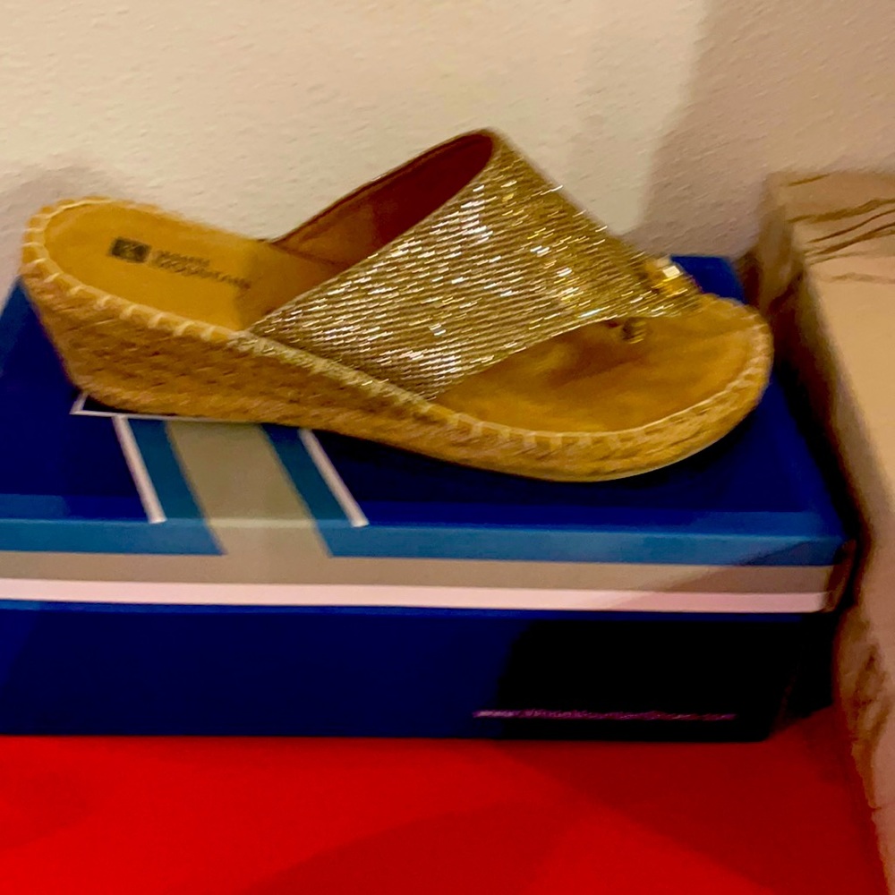 Light gold slip on sandles